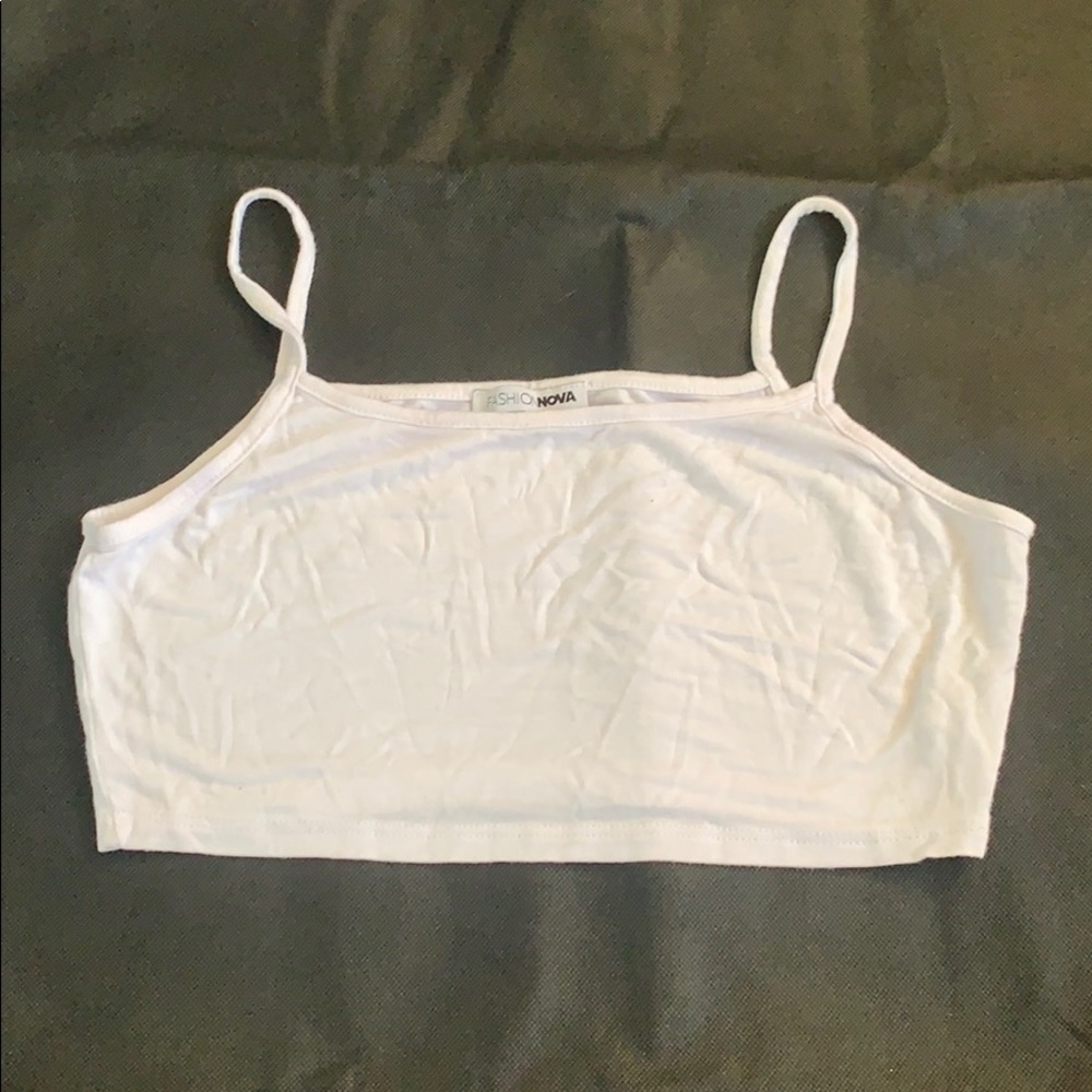 FASHION NOVA CROP TOP WHITE ESSENTIAL
